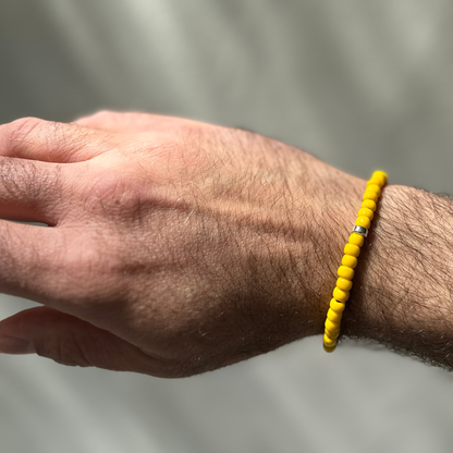 One Silver / Yellow Glass