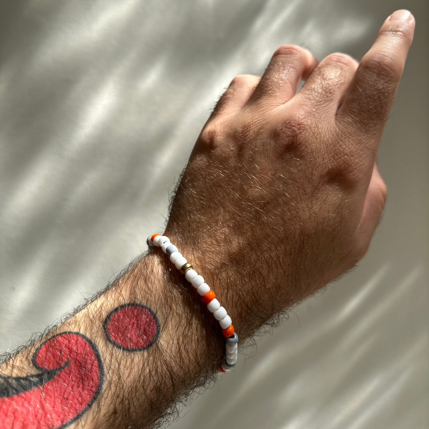 White & Two More Bracelet 005