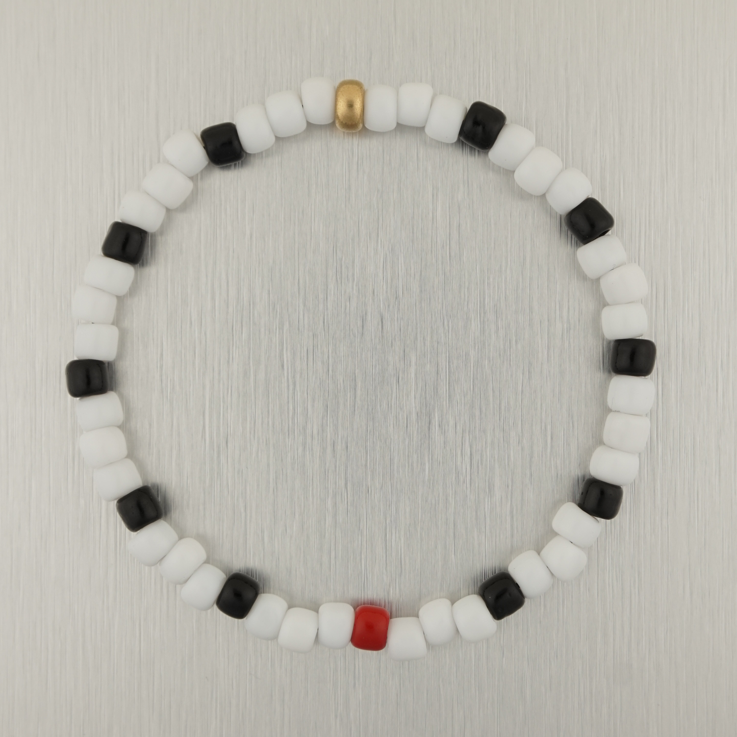 White & One More Bracelet 004