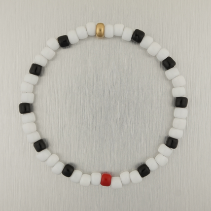 White & One More Bracelet 004